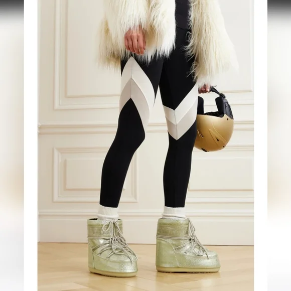 Moon Boot Low Icon Glitter Snow Boot Gold Moon Boots Glitter Gold Boots Short - Picture 4 of 17